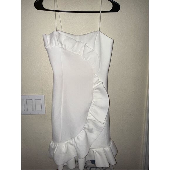Hello Molly  Ravenna White Ruffle Mini Dress Size: Medium- NWT - Picture 13 of 16